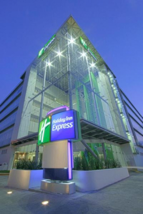  Holiday Inn Express Guadalajara Expo, an IHG Hotel  Гвадалахара